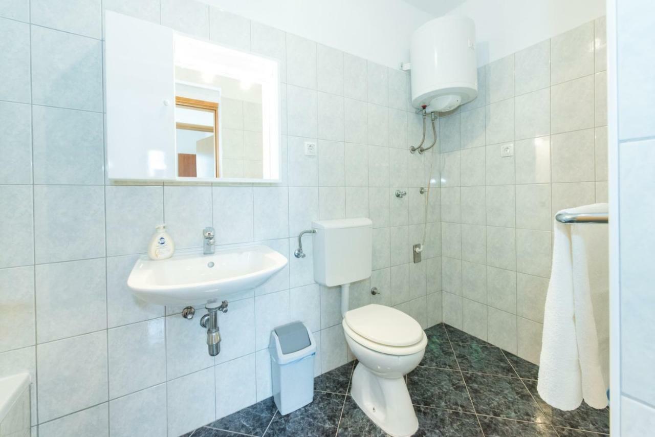 Apartments Maco Петркане Екстериор снимка